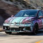 VW Golf GTI 2025 Pamer Tampilan Baru dan Teknologi yang Ditingkatkan