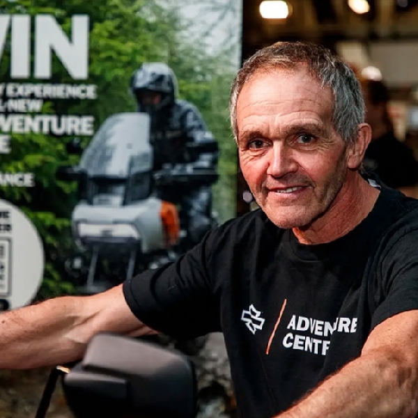 Harley-Davidson Dirikan Adventure Center dengan legenda Reli Dakar Mick Extance