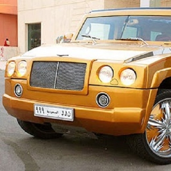 Hummer H2 Eksentrik Berparas Bentley Pamerkan Aura DUB Style