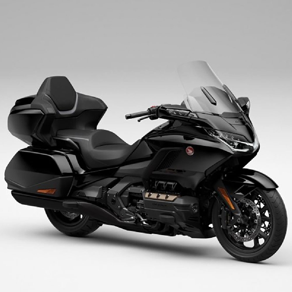 Honda Gold Wing Tour 2023 Hadir Dengan Airbag