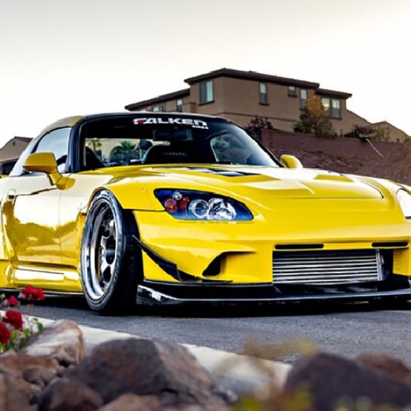 Honda S2000 Berkinerja 400 HP dengan Tampilan Mengesankan