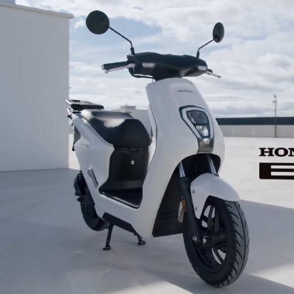 Honda Luncurkan Skuter Listrik Pertamanya, EM1 e:, Di EICMA 2022