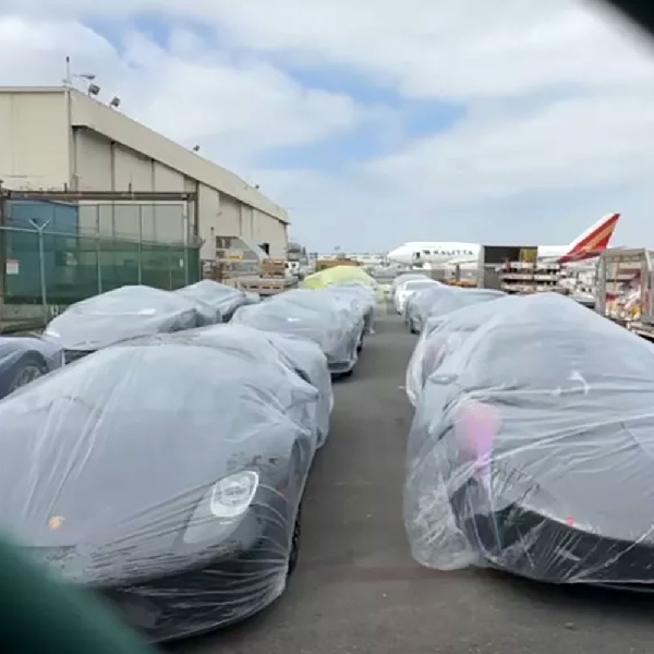 Hypercar Senilai 50 Juta Dolar AS Terciduk Di Bandara LAX