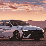 Hyundai Elantra 2024 Hadir Dengan Peningkatan Teknologi