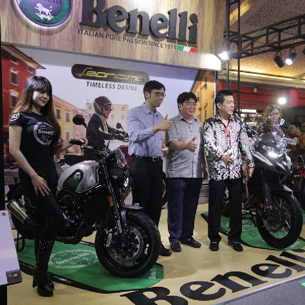 Benelli Luncurkan TRK 502 X versi Adventure dan Leoncino 500  Scrambler 