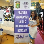 Bisa Perpanjang SIM di Booth OTO Finance IMOS 2018