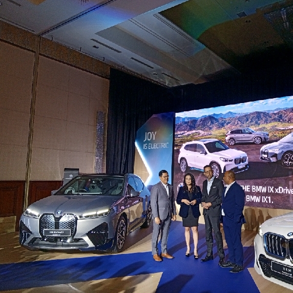 BMW Hadirkan Dua Mobil Listrik Terbaru Di Indonesia, Apa Saja?