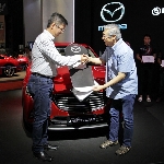Mazda3 Mulai Diserahkan Kepada Konsumen