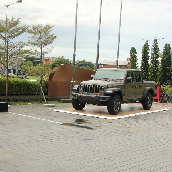 Rubicon Gladiator Mulai Diperkenalkan Untuk Pecinta  Offroad di Indonesia