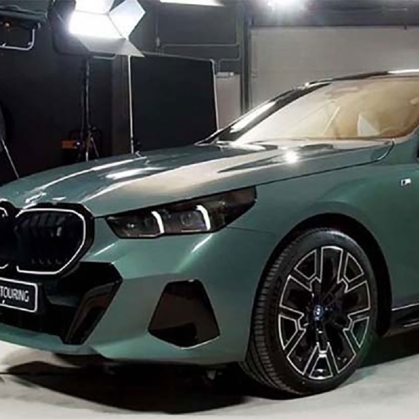 Inikah Wujud Asli BMW i5 Touring 2025?