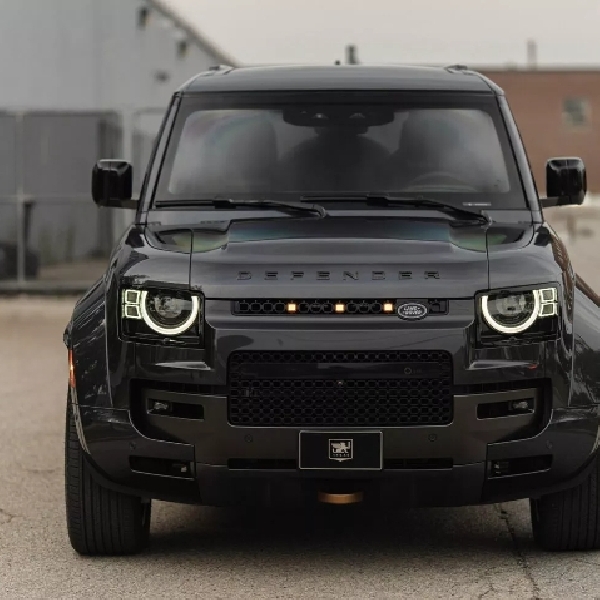 Defender OCTA Edition One 2025, SUV Super Tangguh Berlapis Baja