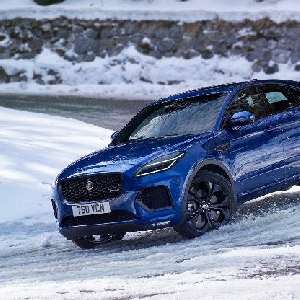 Airbag Robek, Jaguar Recall 2.400-an Model E-Pace