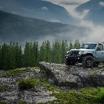 Jeep Wrangler dan Gladiator Dapat Edisi Spesial Rockslide, Punya Sentuhan Unik Ini