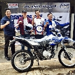 5 Konsumen Pertama Yamaha WR155 Diserahkan Secara Simbolis