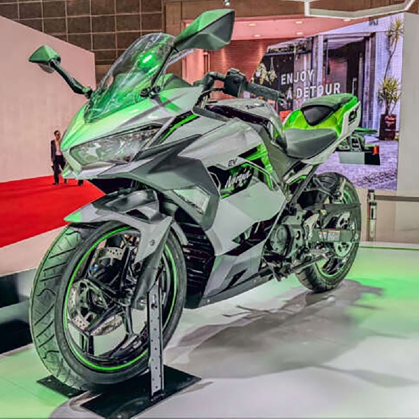 Kawasaki e-Bike Ninja e-1 2024 Hadir di Japan Mobility Show