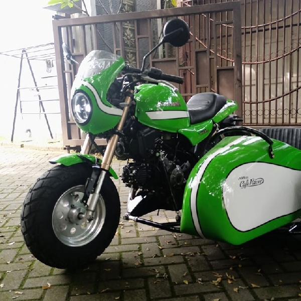 Gendong Sespan, Kawasaki Z-125 Berubah Tampil Nyentrik Bikinan Anak Bandung