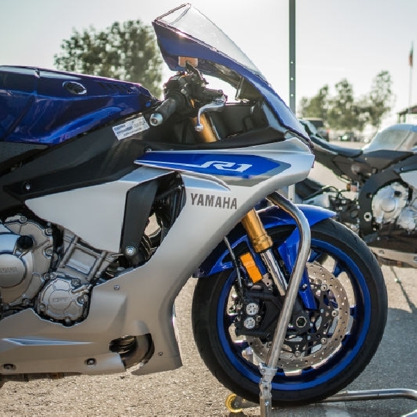 Kawin Silang Yamaha R1 dengan Gokart