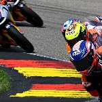 Kiandra Ramadhipa Akhirnya Menang Lagi di Red Bull MotoGP Rookies Cup Jerman