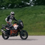 KTM Kembangkan Teknologi New Adaptive cruise dan Blind Sport Warning