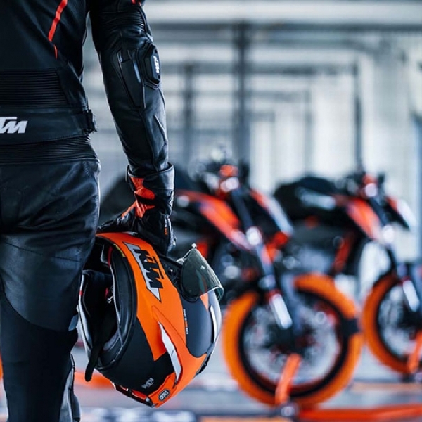 KTM Akan Luncurkan Dua Naked Sport 890 Duke Baru Bulan Februari Ini!