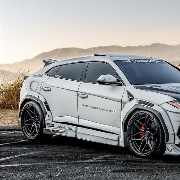 Lamborghini Urus Berjubah Manga, Liberty Walk Tuning Ala Kekinian Beraura Racy