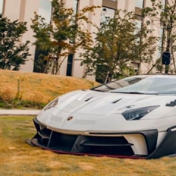 Dibanderol Rp 2,8 Miliyar Bodykit Liberty Walk Ini Bikin Lamborghini Aventador Makin Sangar