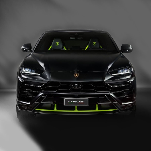 Lamborghini Ungkap Model Urus Graphite Capsule 2021