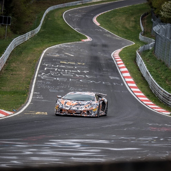 Aventador SVJ Catatkan Time Laps 6 Menit 44,97 Detik di Nurburgring