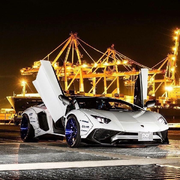 Modifikasi Lamborghini Aventador SV: Lebih Garang dan Kekar