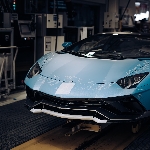 Arrivederci! Lamborghini Akhirnya Menghentikan Produksi Aventador