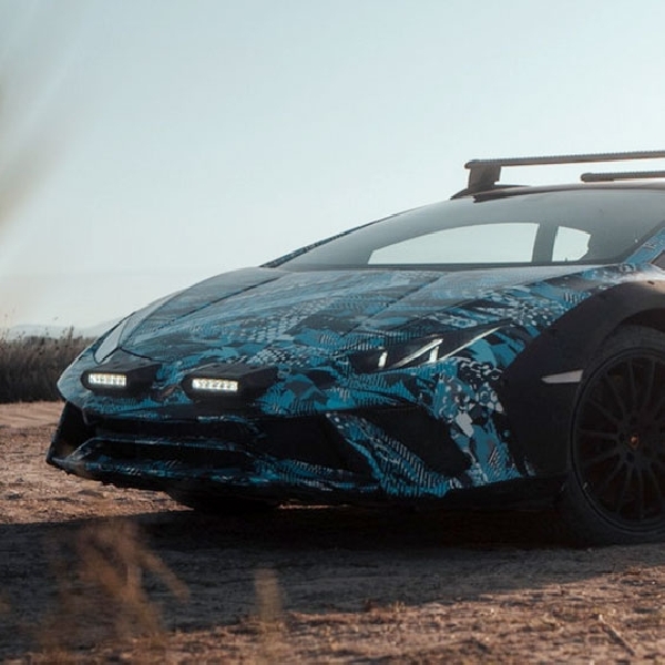 Lamborghini Huracan Sterrato Tunjukkan Teaser Baru