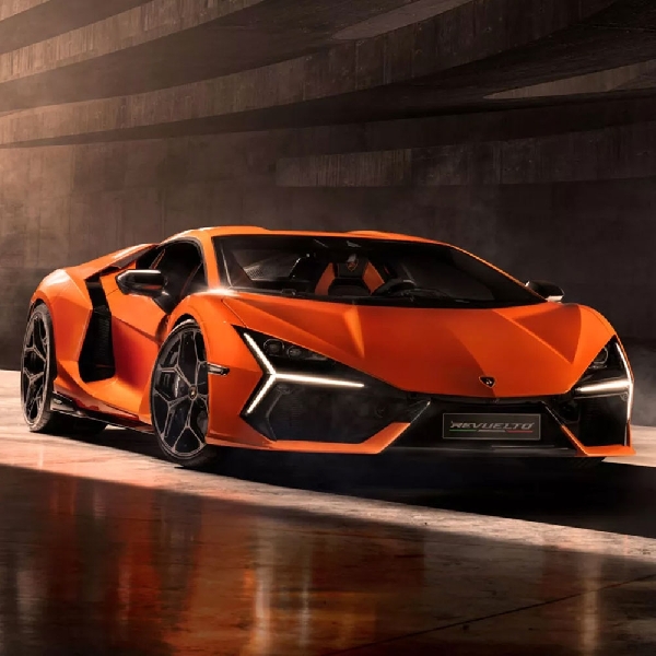 Lamborghini Rilis Revuelto LB744 Untuk Saingi Ferrari