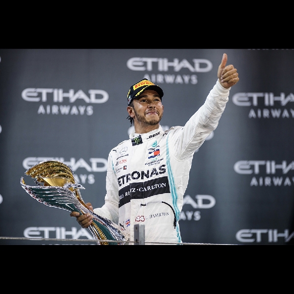 F1: Lewis Hamilton Tunda Pembicaraan Kontrak Baru dengan Mercedes