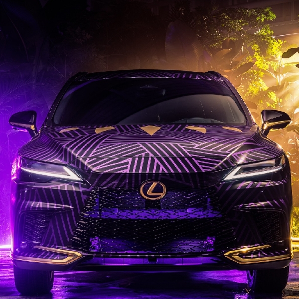 Lexus dan Adidas Hadirkan RX Edisi Black Panther Wakanda Forever