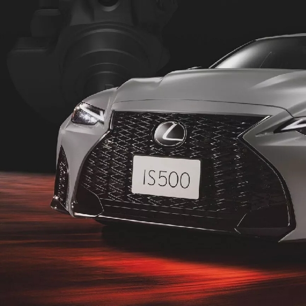 Lexus IS500 Hadir Dalam Edisi Spesial Tanda Akhir Era V8