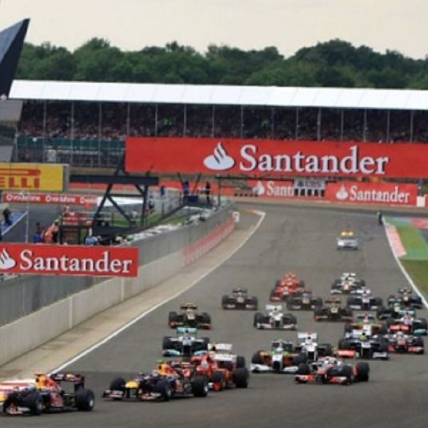 F1: Lockdown Inggris Dicabut, Silverstone Ingin Hadirkan 140 Ribu Penggemar di Balapan F1?