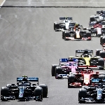 Luar Biasa, Hamilton Menangkan Grand Prix F1 Inggris Dengan Kondisi &lsquo;Pincang&rsquo;
