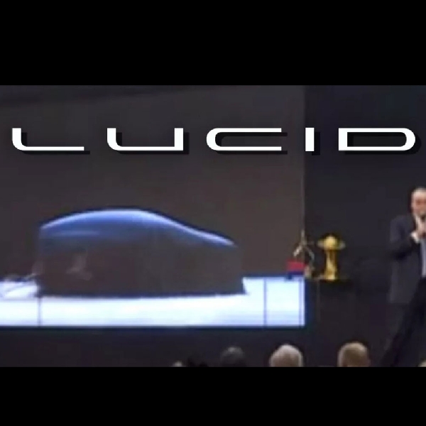 Lucid Perlihatkan Teaser SUV Kecil Untuk Menantang Tesla Model Y Dan 3