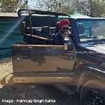 Suzuki Jimny Dimodif Menjadi Mobil Safari Dengan Atap Terbuka, Unik Banget