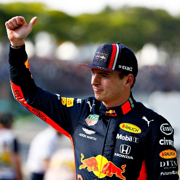 F1: Max Verstappen Dukung Carlos Sainz Gabung ke Ferrari