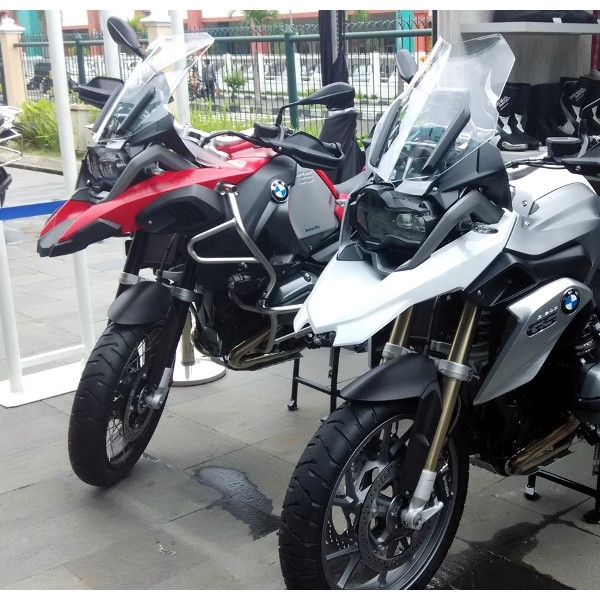 Maxindo Moto Hadirkan Pop-Up Container di Puri Mall