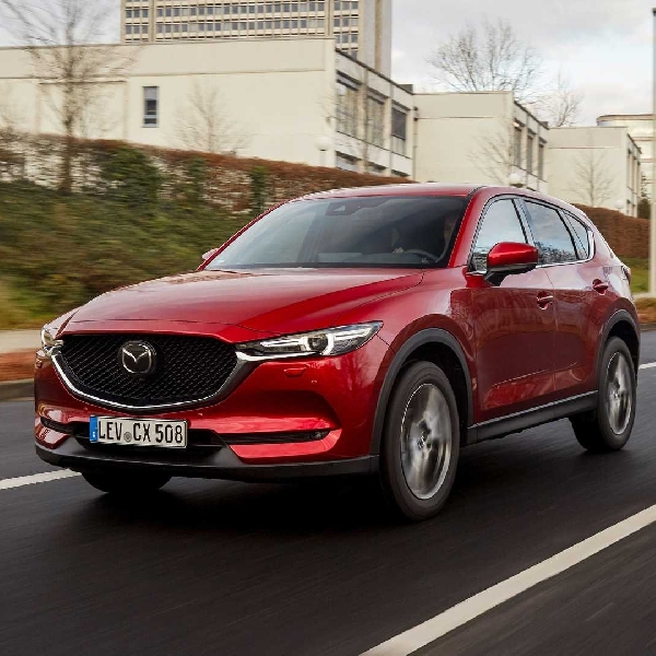 Jadi Official Car, Mazda Indonesia Kolaborasi Dengan JFW 2023