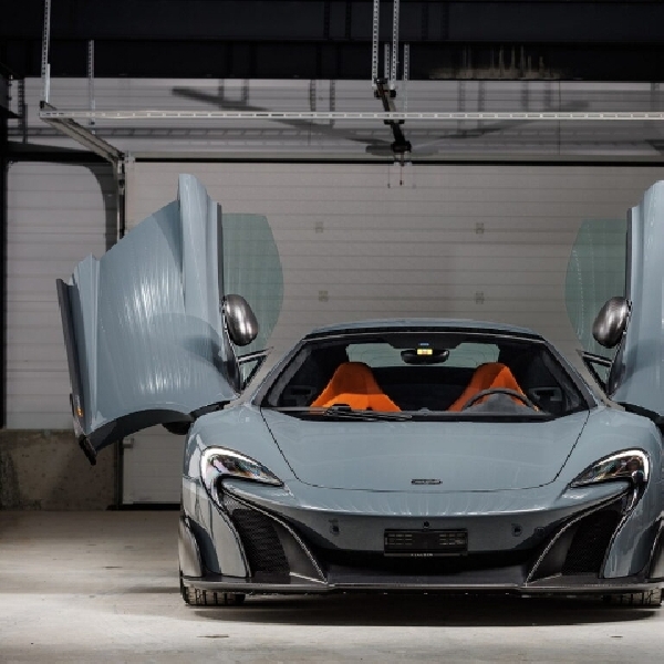 McLaren 675LT Spider Milik Sebastien Loeb Dilelang