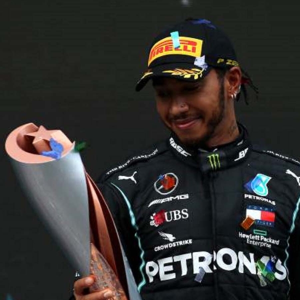 F1: Menangi Grand Prix Turki dan Samai Rekor Legenda F1, Lewis Hamilton: “Saya Baru Memulai”