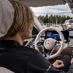 Mercedes Kembangkan Teknologi Airbag Untuk Pengemudi Saat Berbaring 
