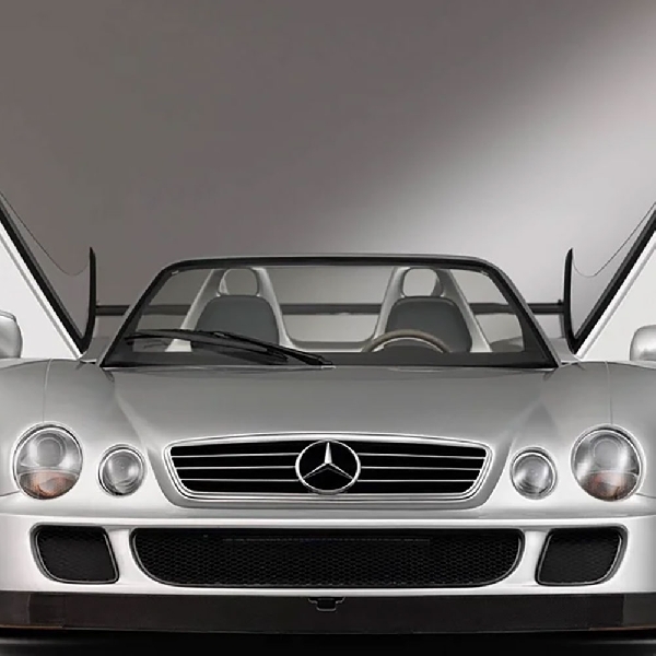 Mercedes CLK GTR Coupe Dan Roadster Ultra Langka Ini Muncul Dalam Lelang
