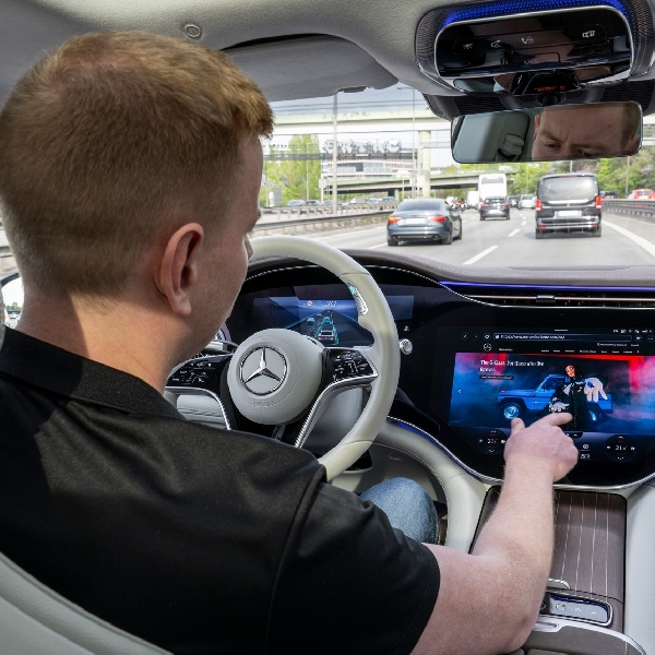 Mercedes EQS Dan S-Class Kini Dilengkapi Teknologi Self-Driving Level 3 Di Jerman