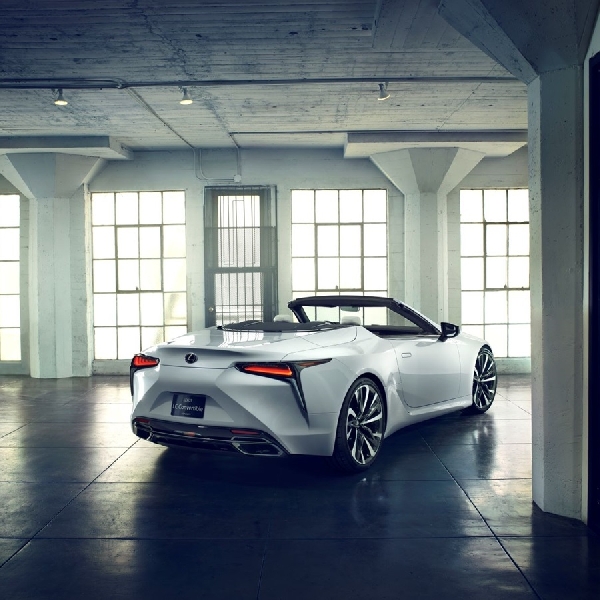 Lexus Persiapkan LC Konvertibel di Detroit Auto Show