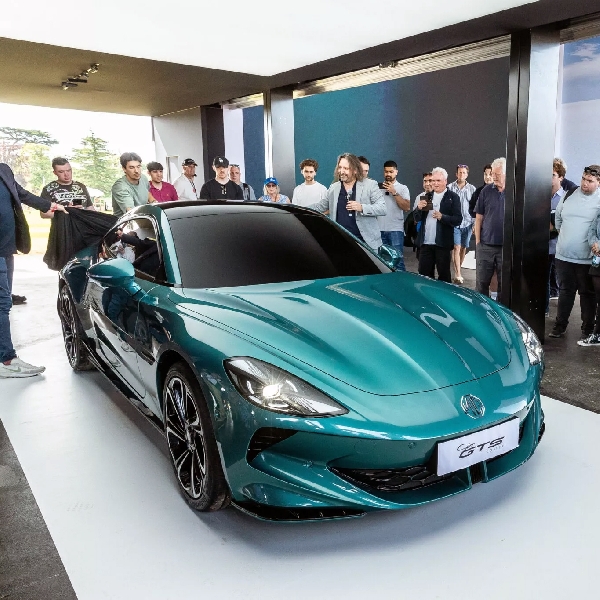 MG Mulai Memproduksi Mobil Sport Listriknya Tahun Ini