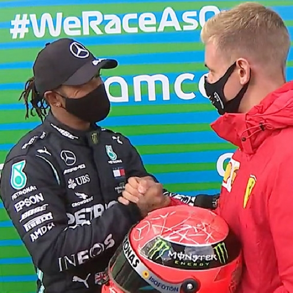 Mick Schumacher Bela Lewis Hamilton, Sebut Tidak Semua Orang Bisa Menang dengan Mercedes